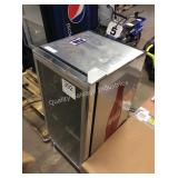 1 LOT BEVERAGE COOLER
