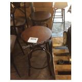 1 LOT 2 BAR STOOLS