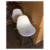 1 LOT 2 BAR STOOLS