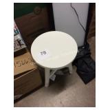 1 LOT WOOD STOOL
