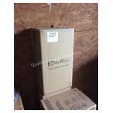 1 LOT 2 TOUCHLESS TRASH CANS