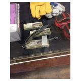 1 LOT 3 FROST CUTLERY POCKETKNIVES (DISPLAY)