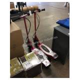 1 LOT 2 RAZOR ELECTRIC SCOOTERS