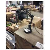1 LOT DESK LAMP