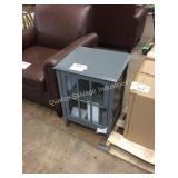 1 LOT ACCENT CABINET