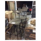 1 LOT 4 BAR STOOLS