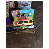 1 LOT PEPPA PIG CAMPER VAC