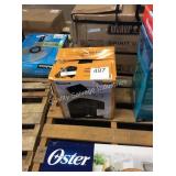 1 LOT PAPER SHREDDER