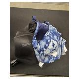 2- victoria secret bras 32D (display case)
