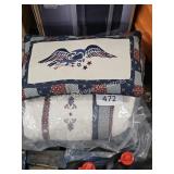 quilt with throw pillow (no size)