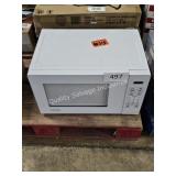 vissani white microwave (out of box)