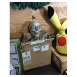 1 LOT HALLOWEEN DECORATIVE