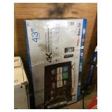1 LOT TCL 43" LED TV