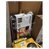 1 LOT POLAROID 32" TV