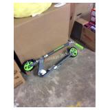 1 LOT MONGOOSE SCOOTER