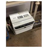1 LOT FRIGIDAIRE 6000BTU A/C