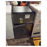 1 LOT WP COMPACT REFRIGERATOR