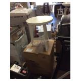1 LOT 2 WOOD STOOLS