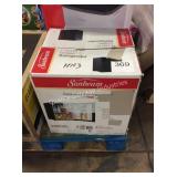 1 LOT SUNBEAM COMPACT REFRIGERATOR