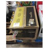 1 LOT CHAR BROIL GAS GRILL