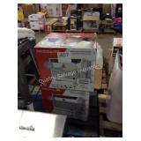 1 LOT 2 FRIGIDAIRE 6000BTU A/C
