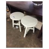 1 LOT 2 WOOD STOOLS