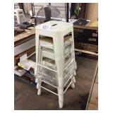 1 LOT 4 BAR STOOLS
