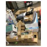 1 SKID STORE MERCHANDISE