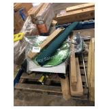 1 SKID STORE MERCHANDISE