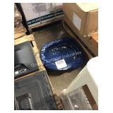 1 LOT STORE MERCHANDISE