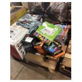 1 LOT STORE MERCHANDISE