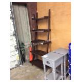 1 LOT LADDER SHELF