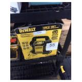 1 CTN DEWALT JUMP STARTER/AIR COMPRESSOR