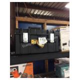 1 LOT DEWALT TOOLBOX