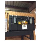 1 LOT DEWALT TOOLBOX