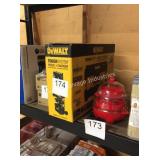 1 CTN DEWALT MUSIC PLUS CHARGER