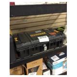 1 LOT DEWALT TOOLBOX