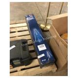 1 LOT BOSCH ALUMINUM TRI POD