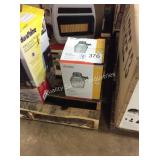 1 LOT SECURITY LIGHT