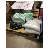 1 LOT STORE MERCHANDISE