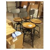 1 LOT 4 BAR STOOLS