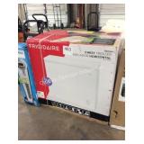 1 LOT FRIGIDAIRE CHEST FREEZER