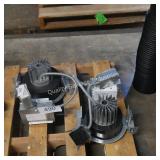 2 recessed lights