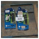 2 electric shavers