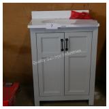 24ï¿½ vanity w/top