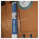 24-36ï¿½ track/wall jamb hardware kit