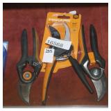 3 fiskars pruners (display)