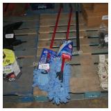 2 dust mops