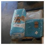 throw w/pillow covers