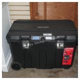 craftsman locking 50g rolling jobsite chest (keys